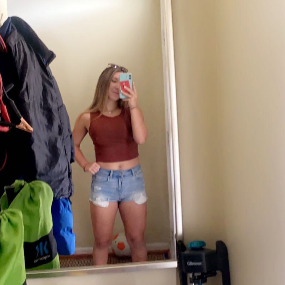 Meet your Posher, Haylee